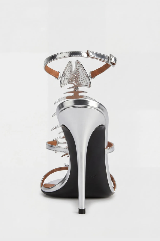 Gelia Fishbone Strap Sandals - Silver