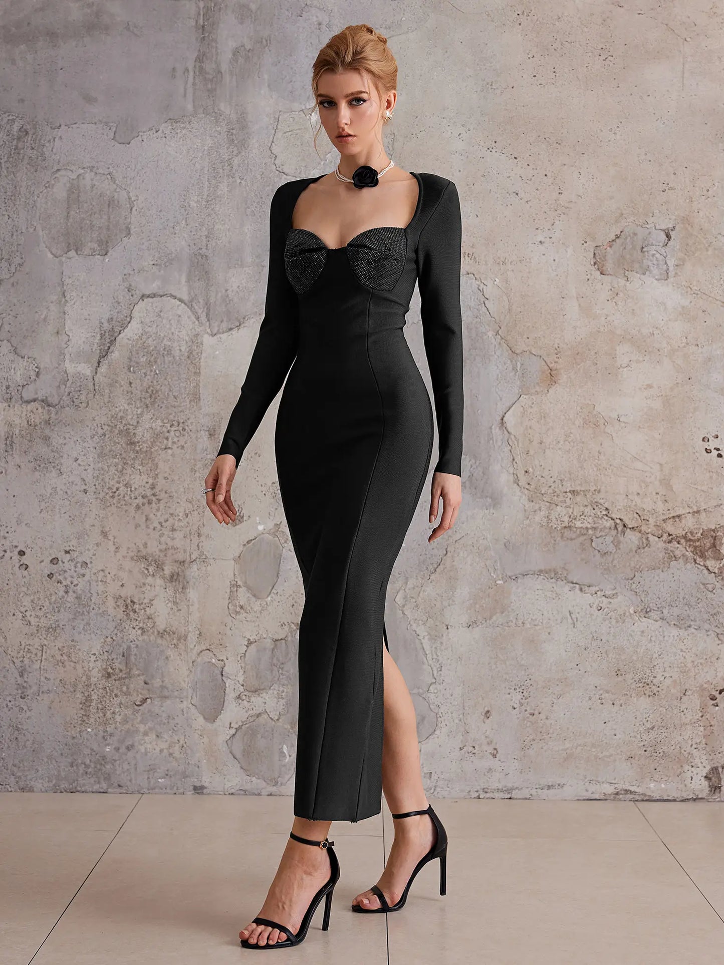 Black slim fit long-sleeved midi dress