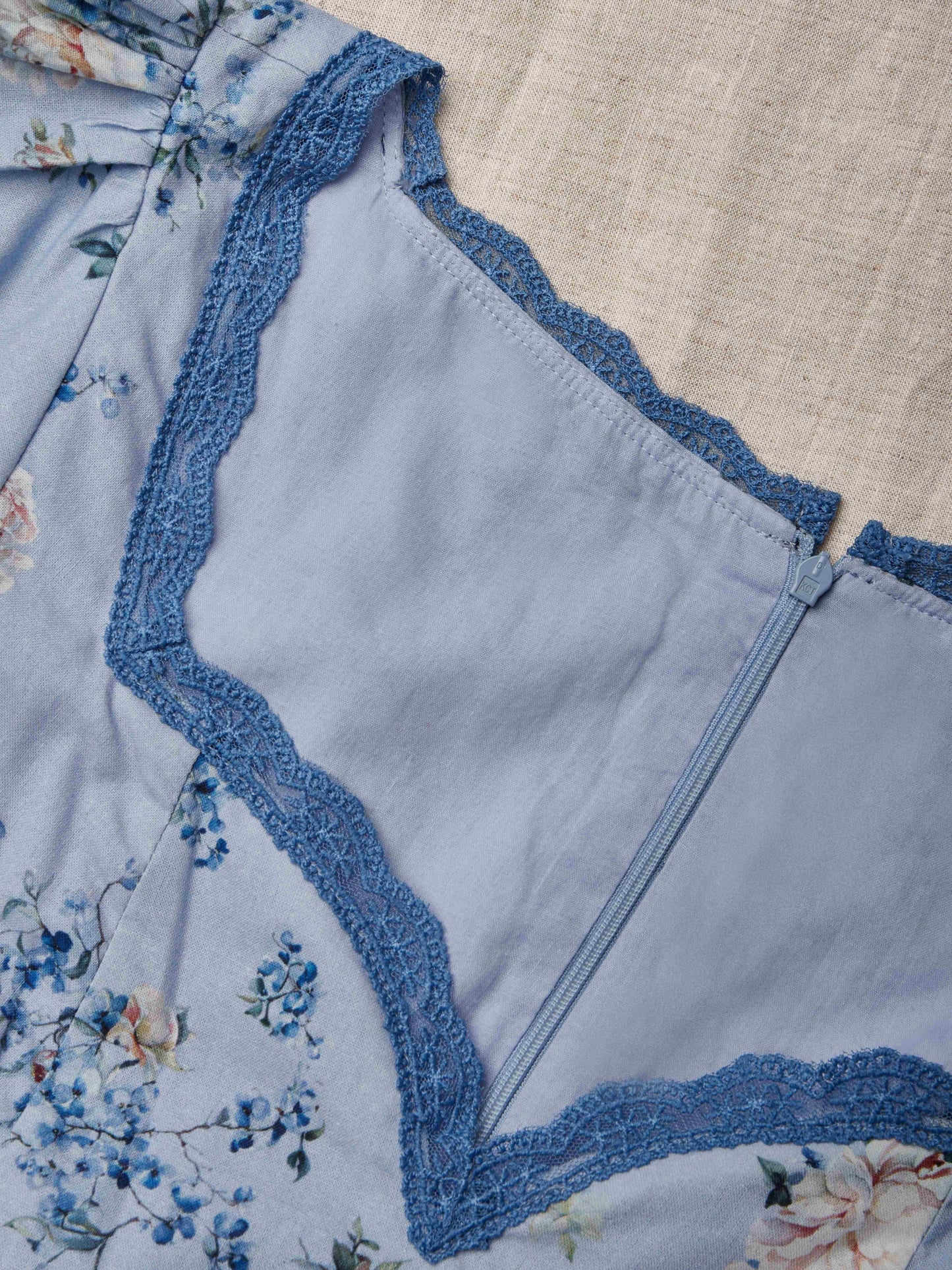 Floral print V-neck puff sleeve maxi dress - blue