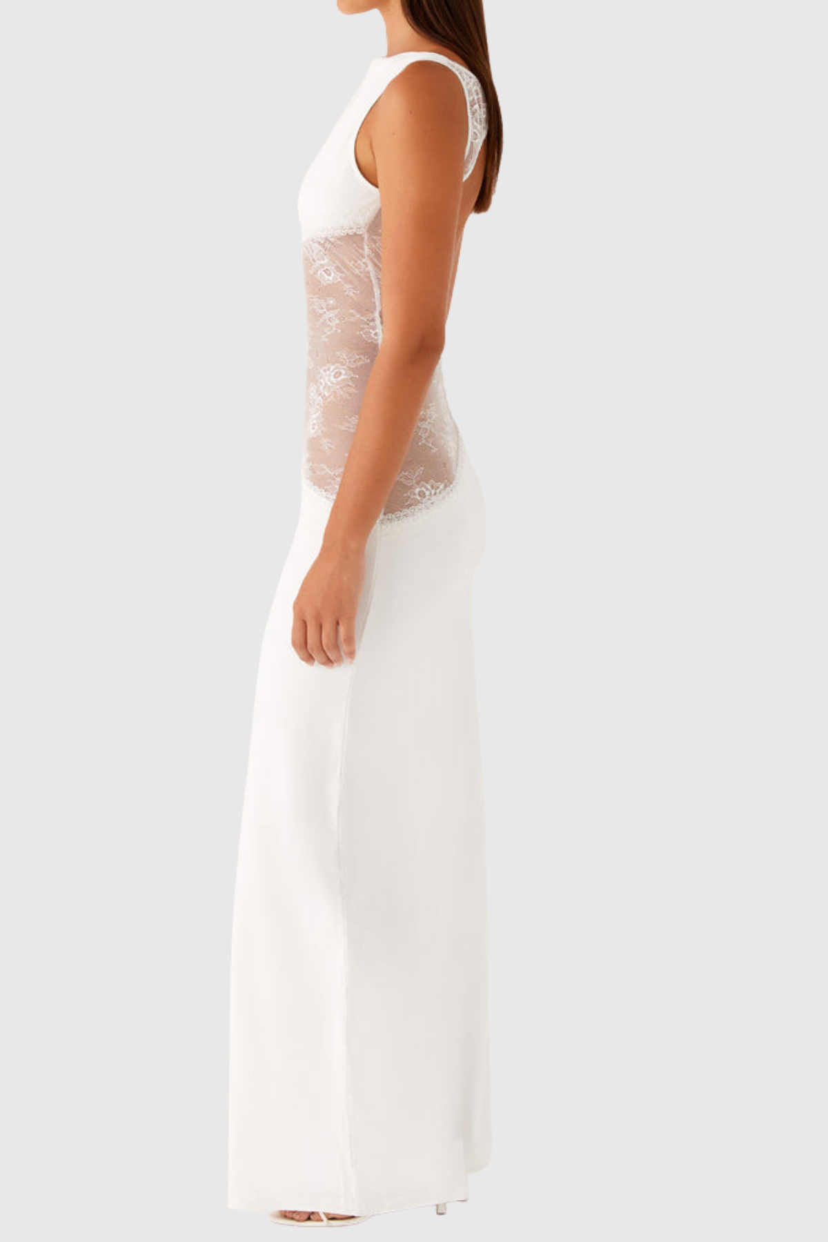 Araluen Sleeveless Lace Backless Maxi Dress - White