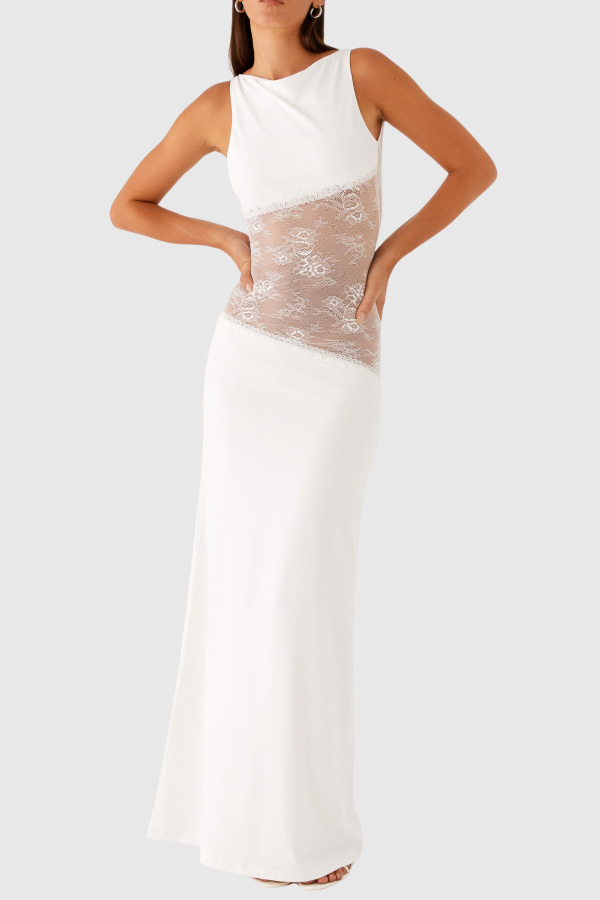 Araluen Sleeveless Lace Backless Maxi Dress - White