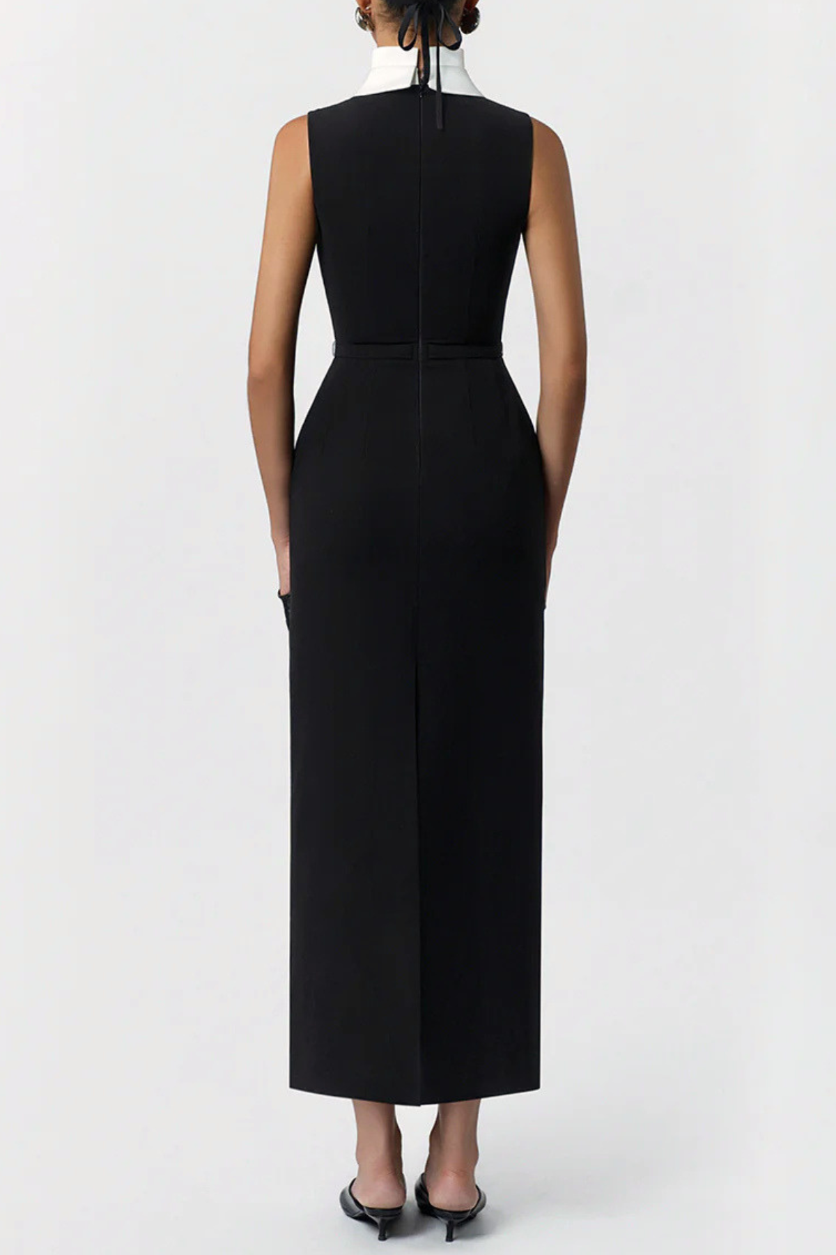 Azraya Sleeveless Collar Belted Maxi Dress