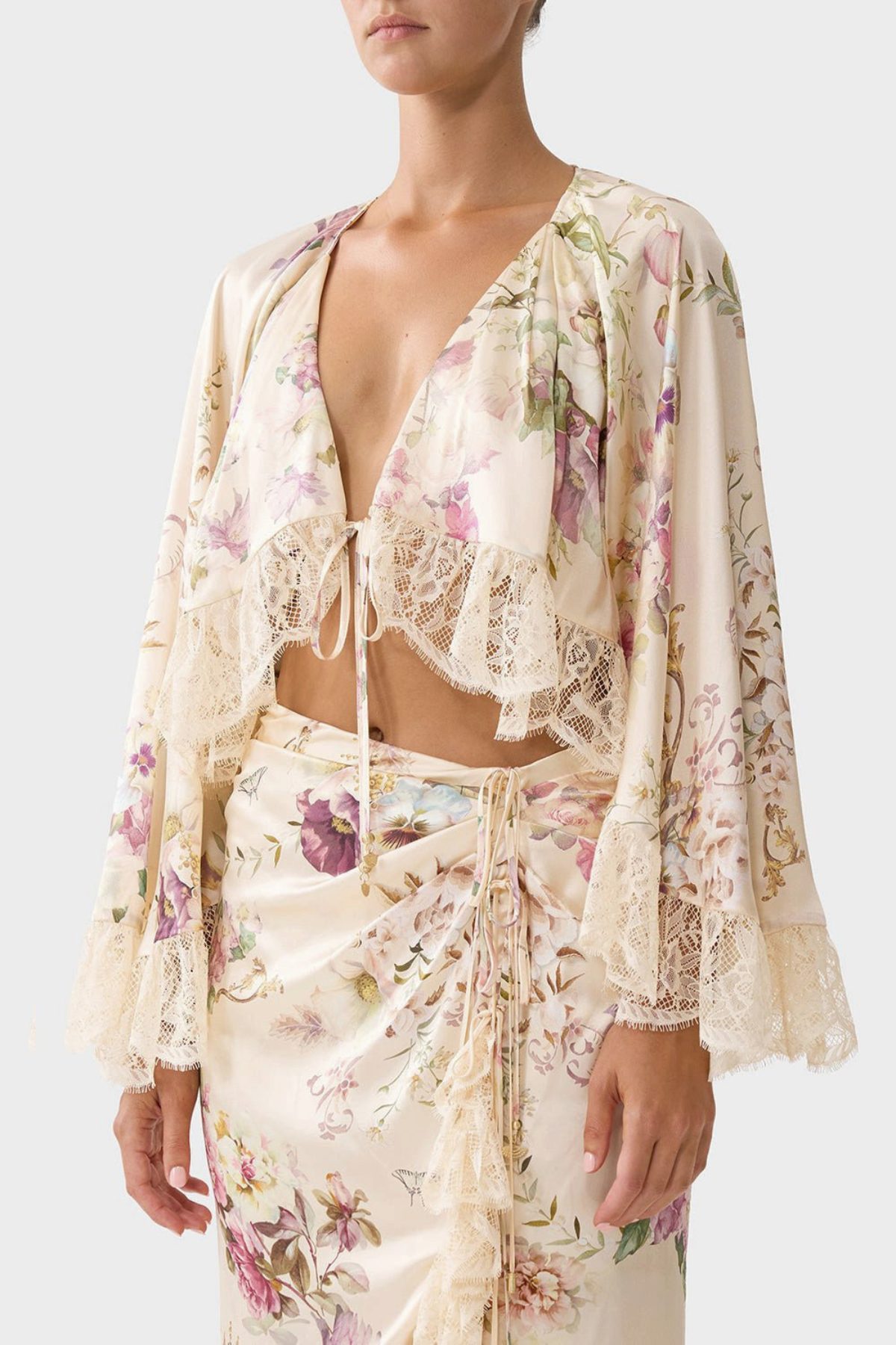 Bathsha Foral Lace Trim Top