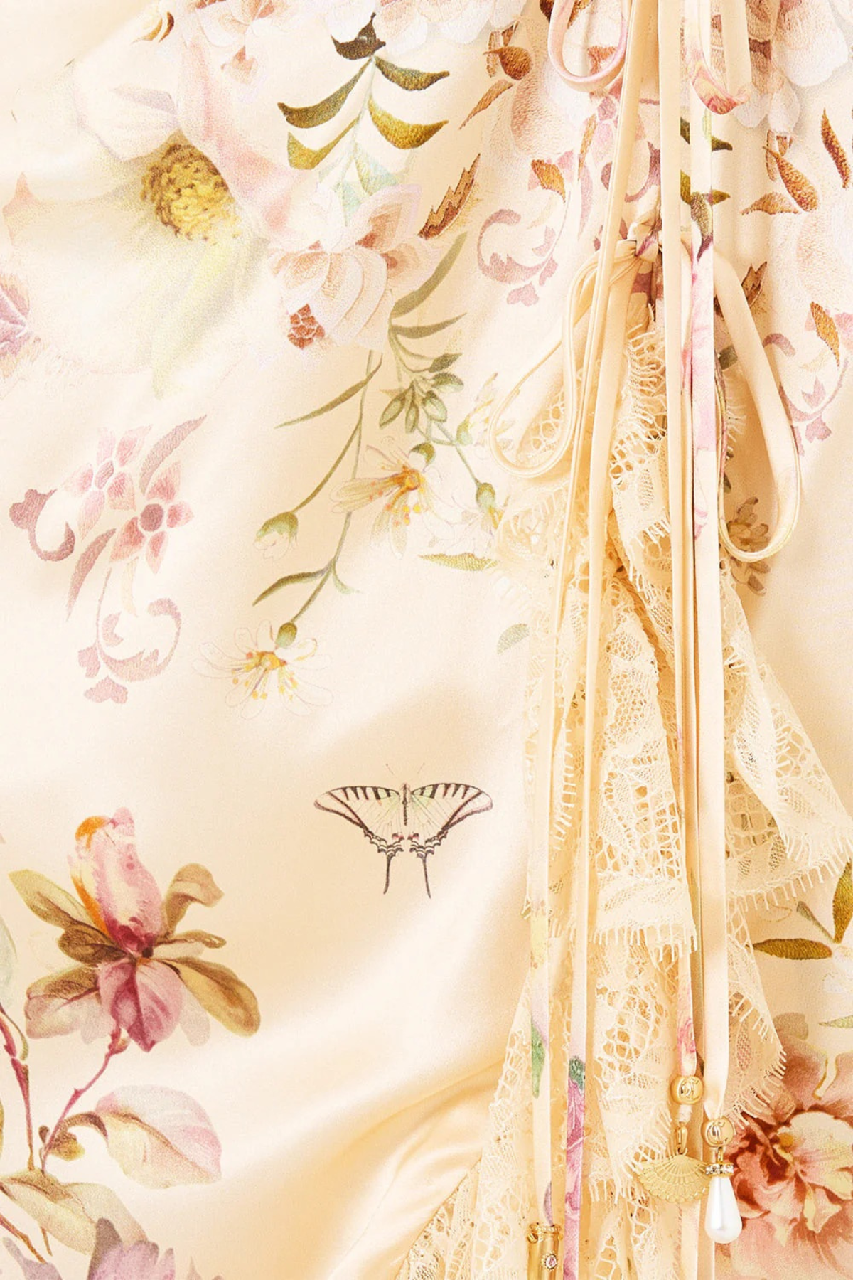 Bathsha Foral Lace Trim Top