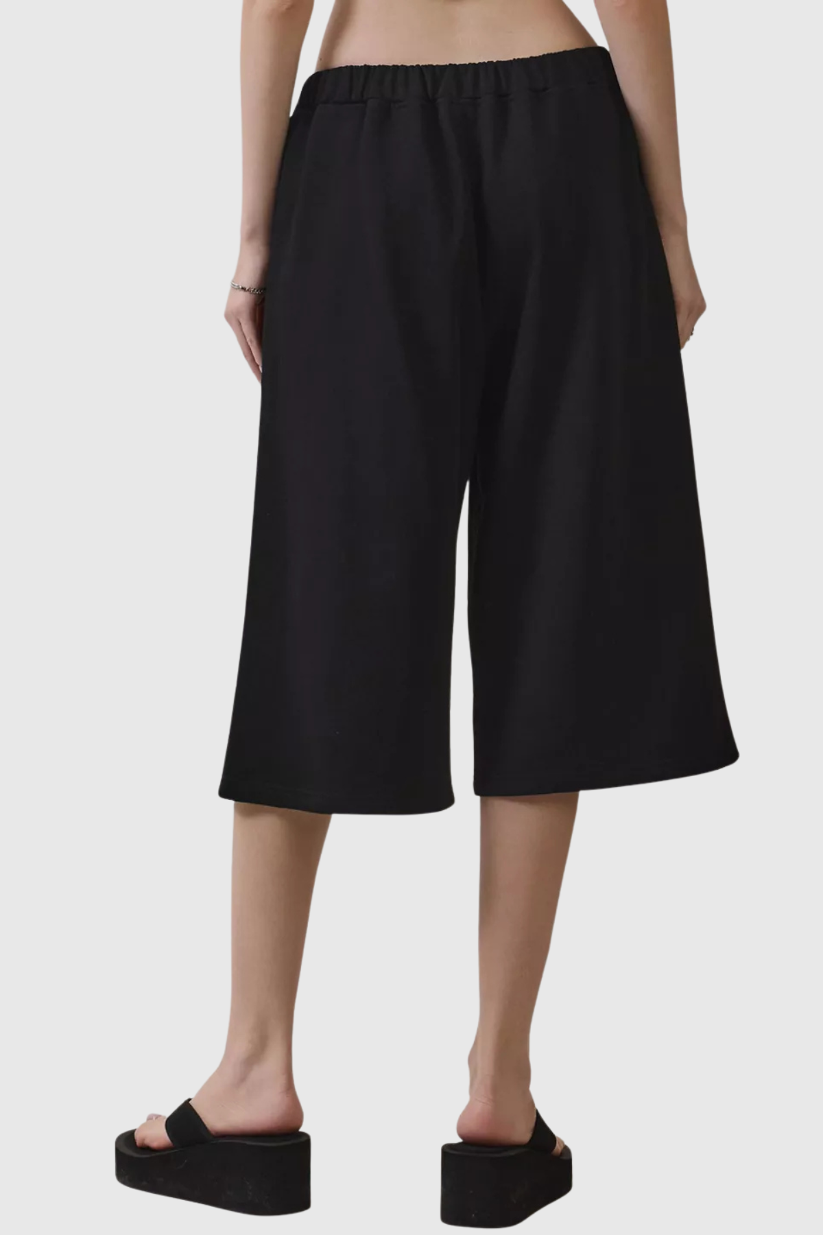 Eianne Eyelets Top & Midi Shorts Set - Black