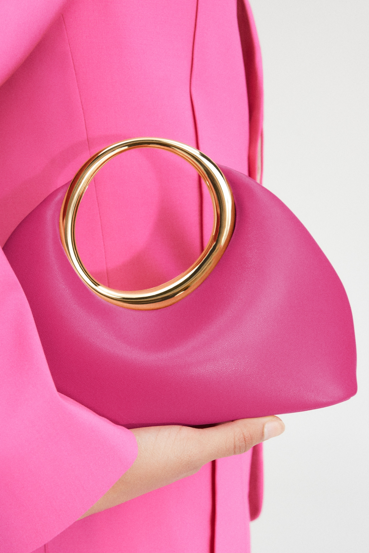 Esme Circle Leather Clutch - Pink