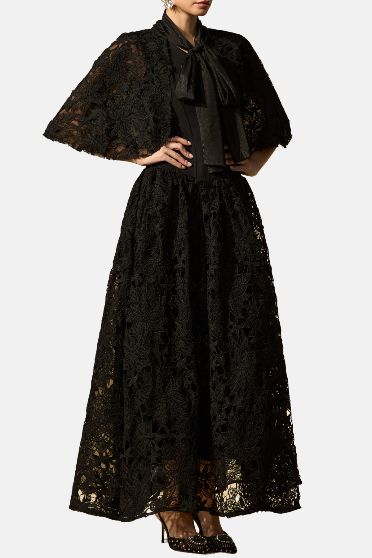 Esras Lace Bow Embellished Maxi Dress - Black