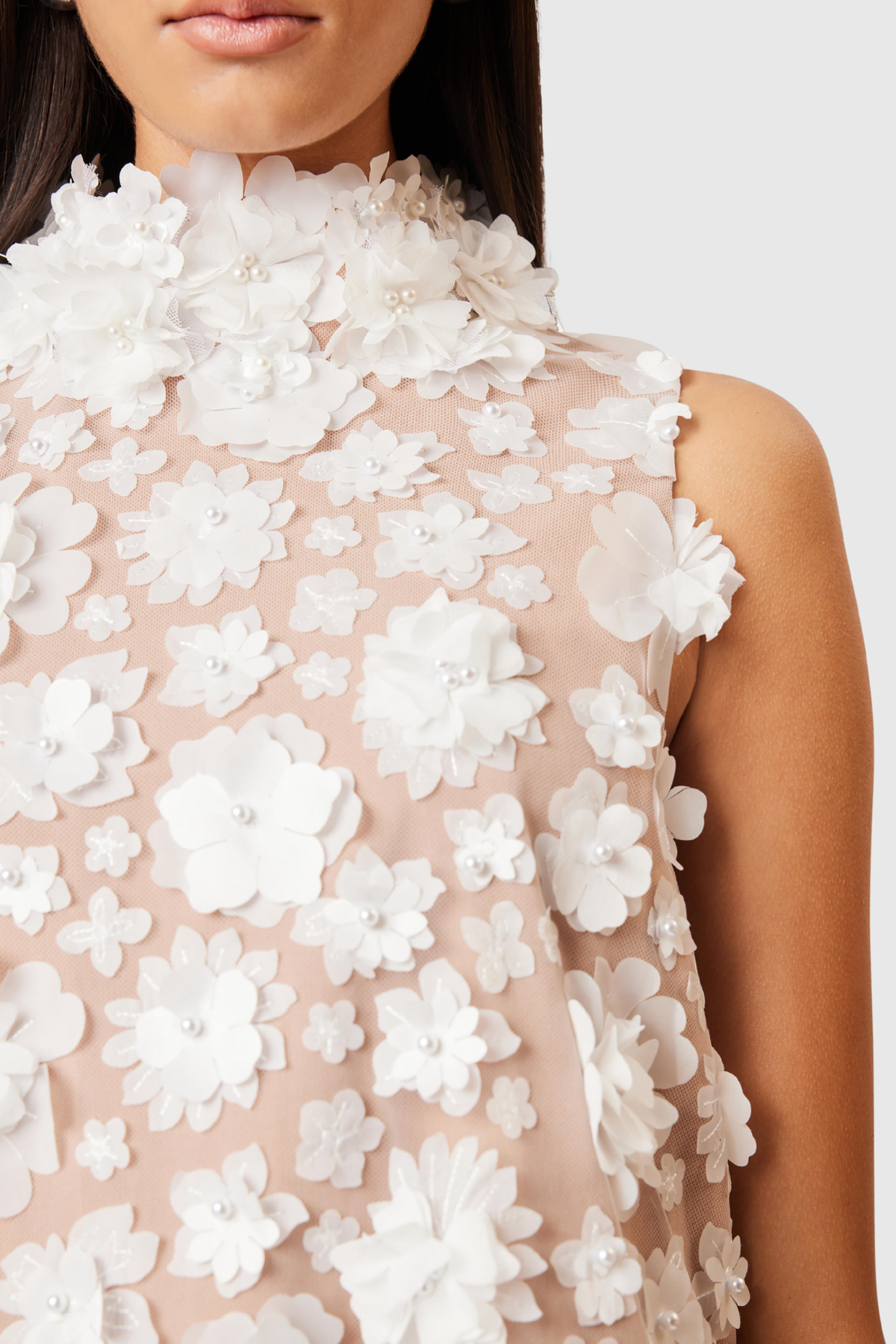 Hendya Floral Appliqué Sleeveless Mini Dress - White