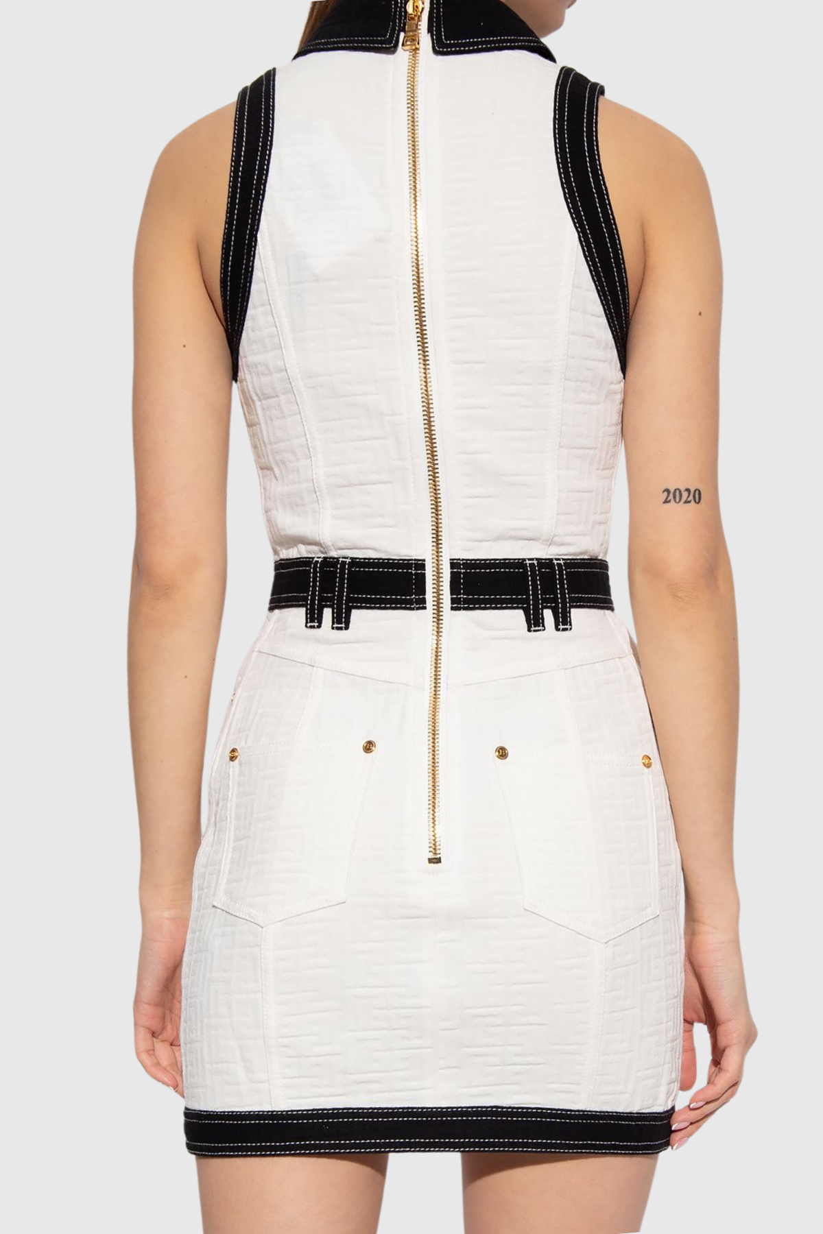 Hoshi Sleeveless Buttoned Mini Dress - White