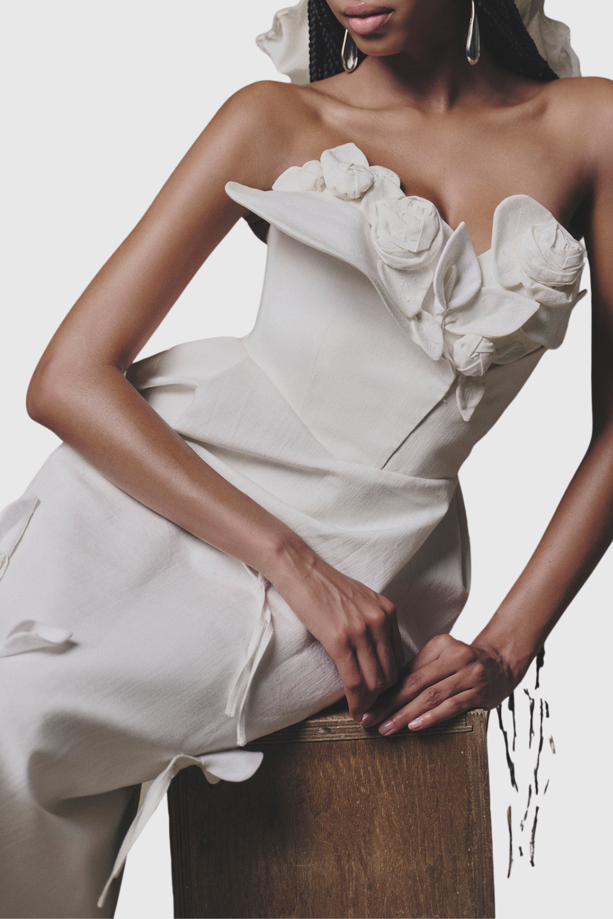 Jojoa Floral Appliqué Strapless Midi Dress