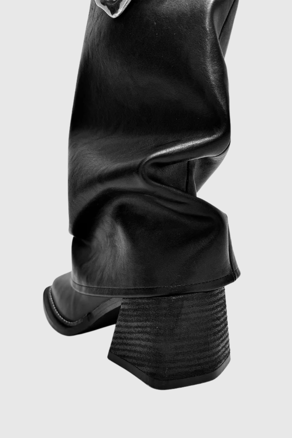 Kianya Metal halo Boots - Black