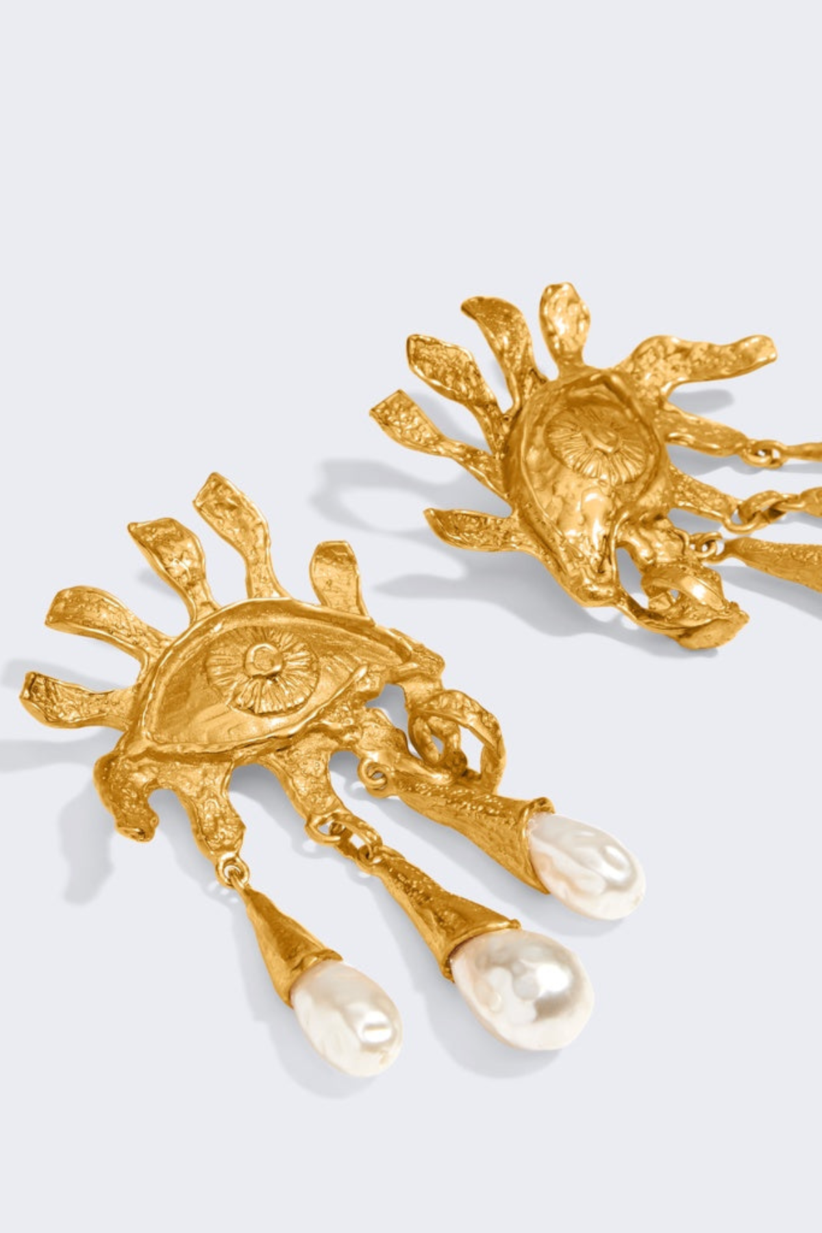Levio Eye Teardrops Pearl Earrings