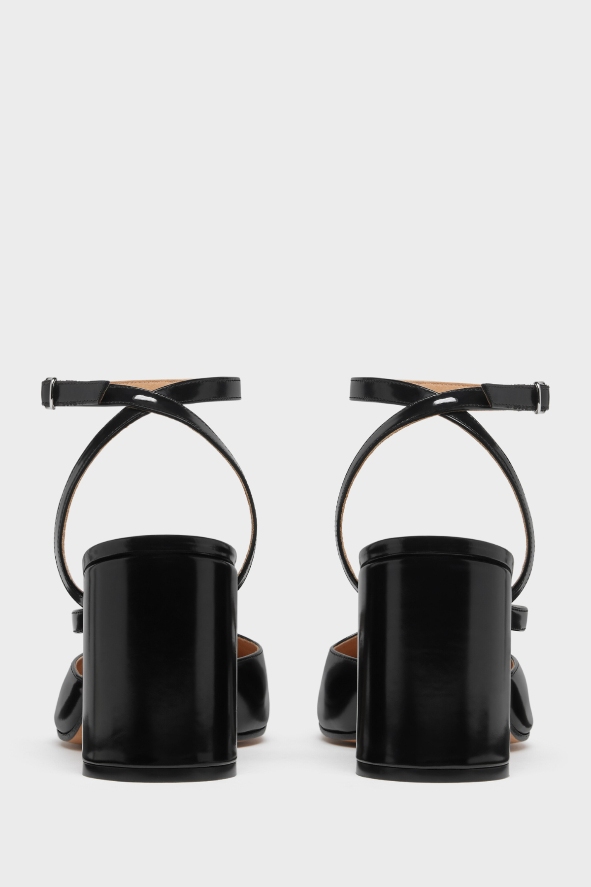 Nimue Tabi Strap Pump Sandals - Black