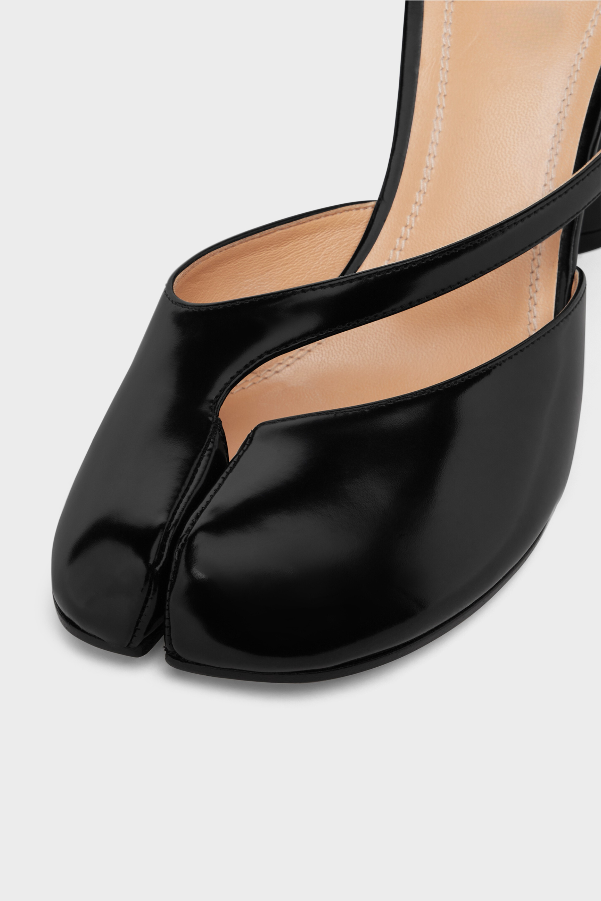 Nimue Tabi Strap Pump Sandals - Black