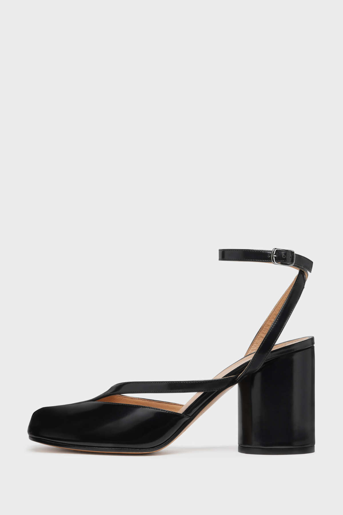 Nimue Tabi Strap Pump Sandals - Black