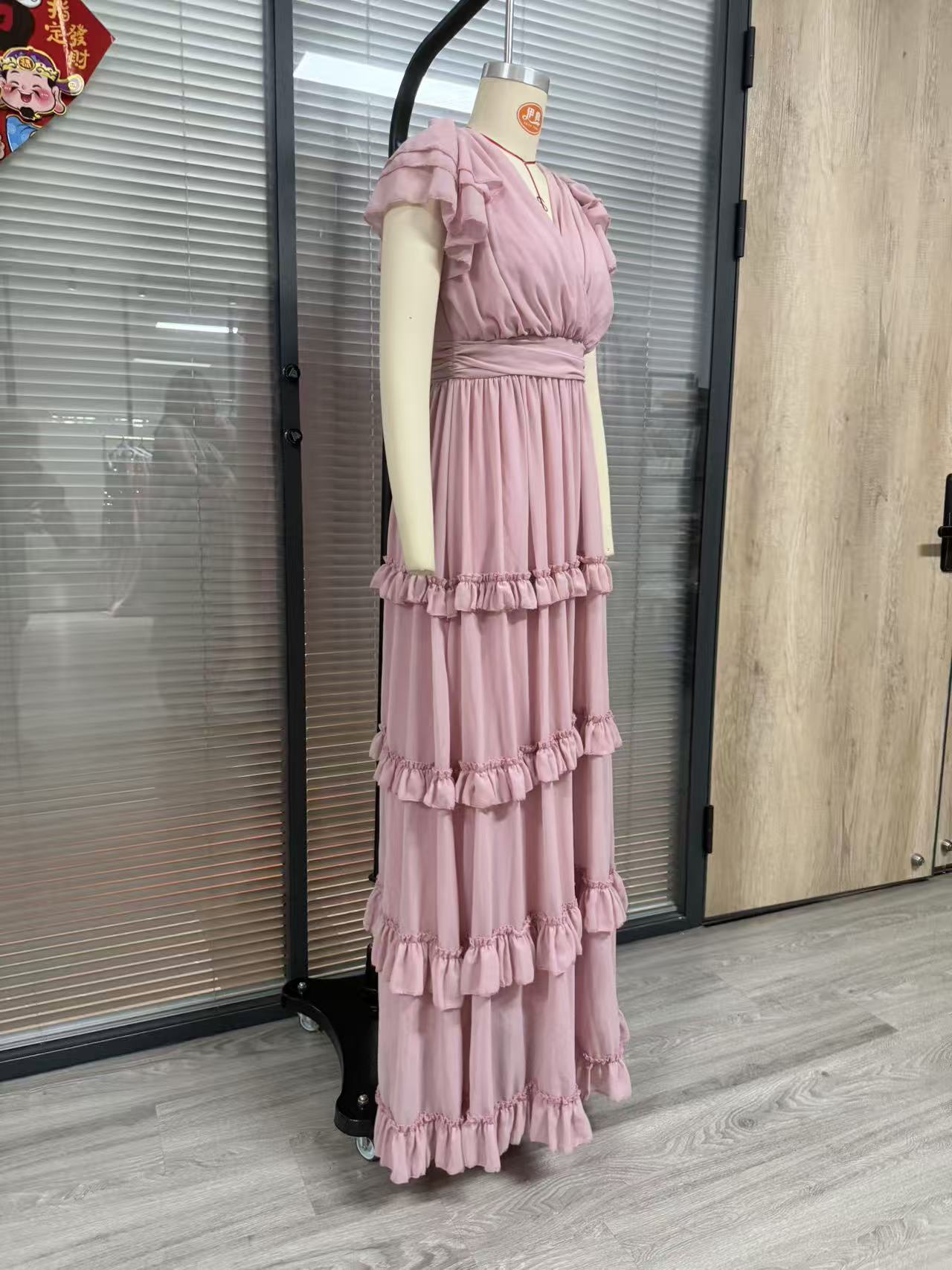 V-neck double-layered ruffled maxi dress