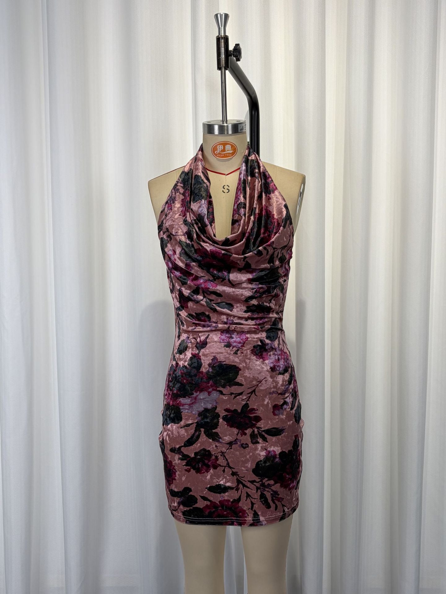 Retro velvet floral print pleated sleeveless halter mini dress