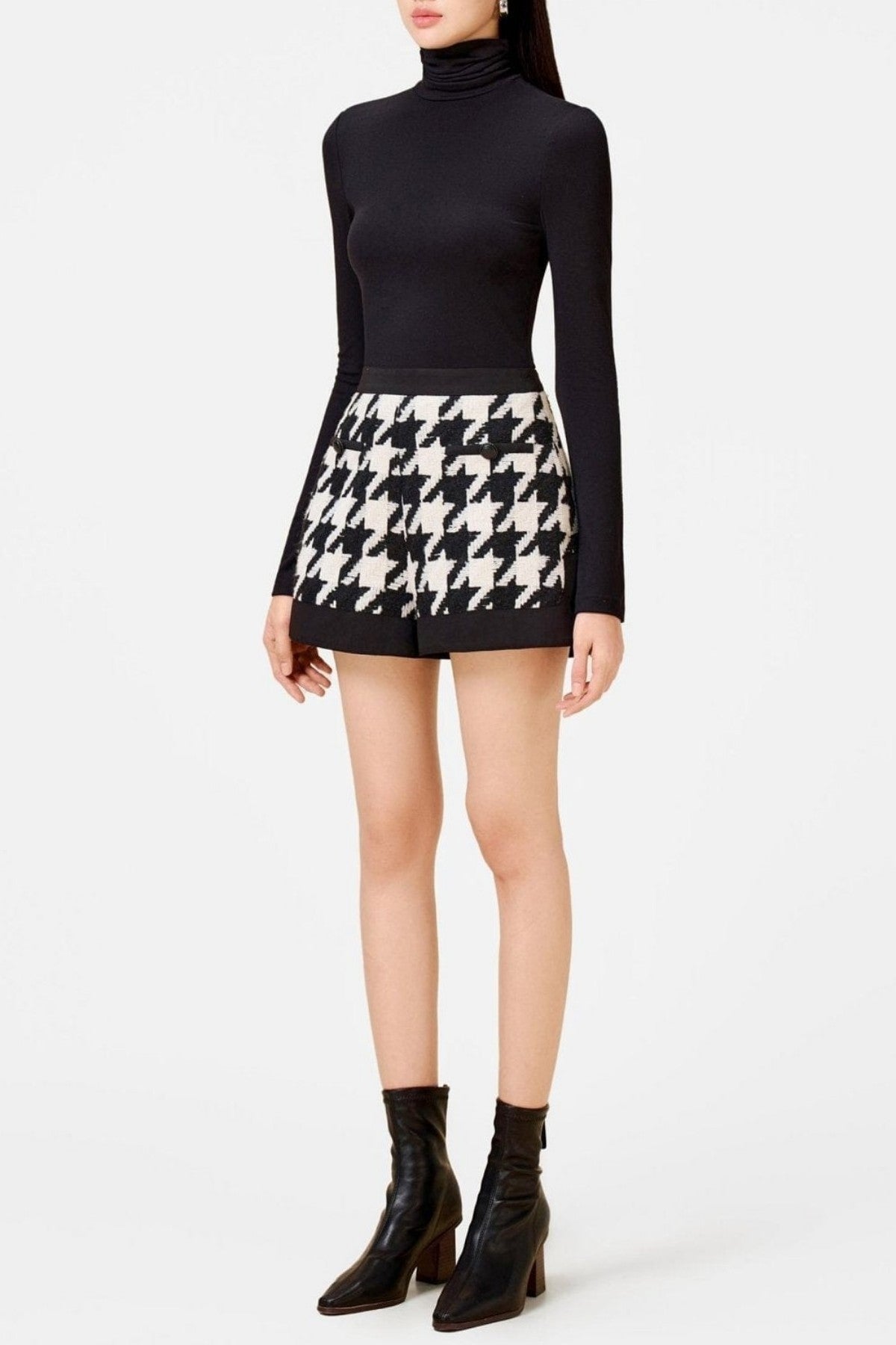 Raylan Houndstooth Cape - Black