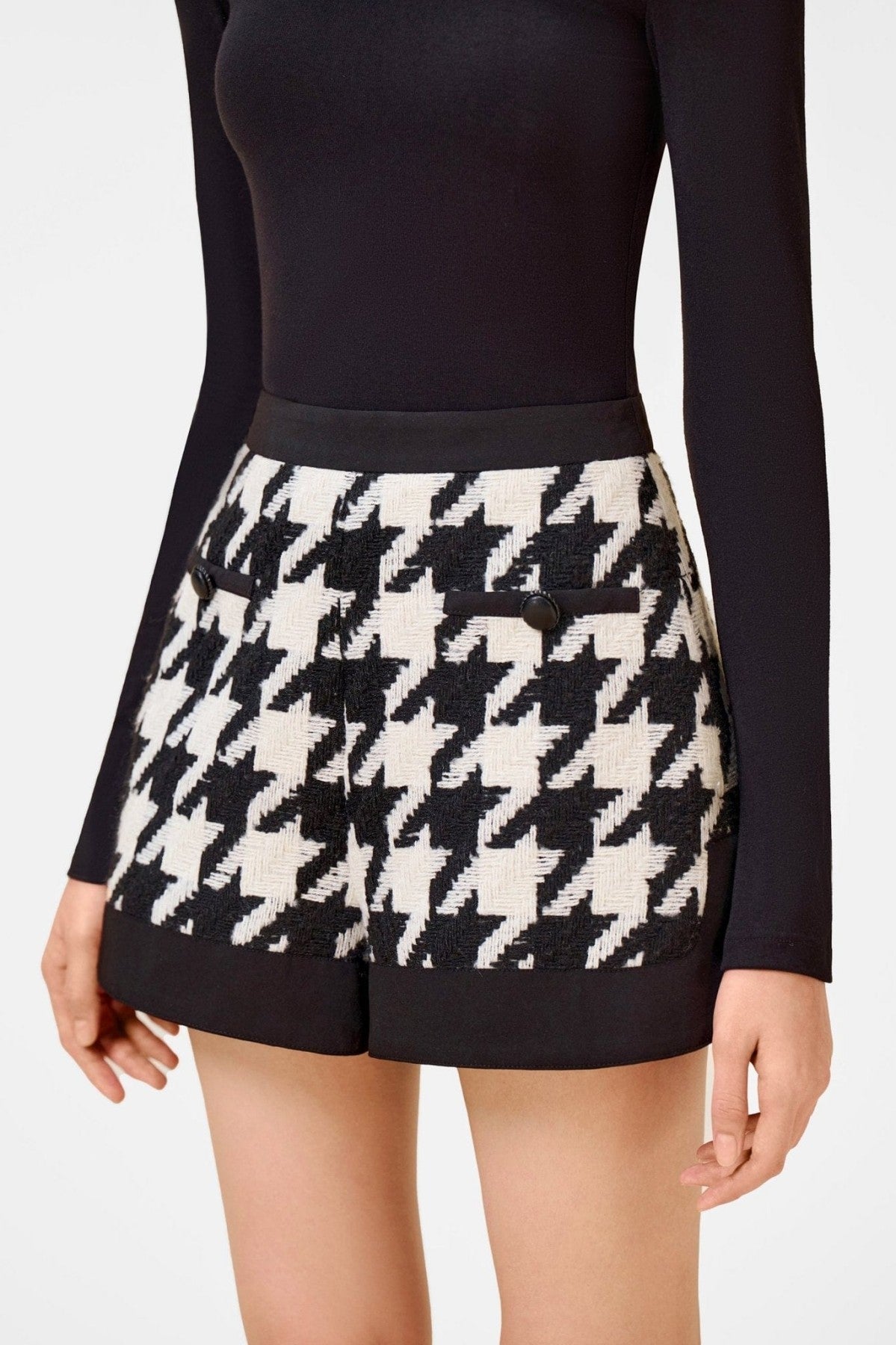 Raylan Houndstooth Cape - Black