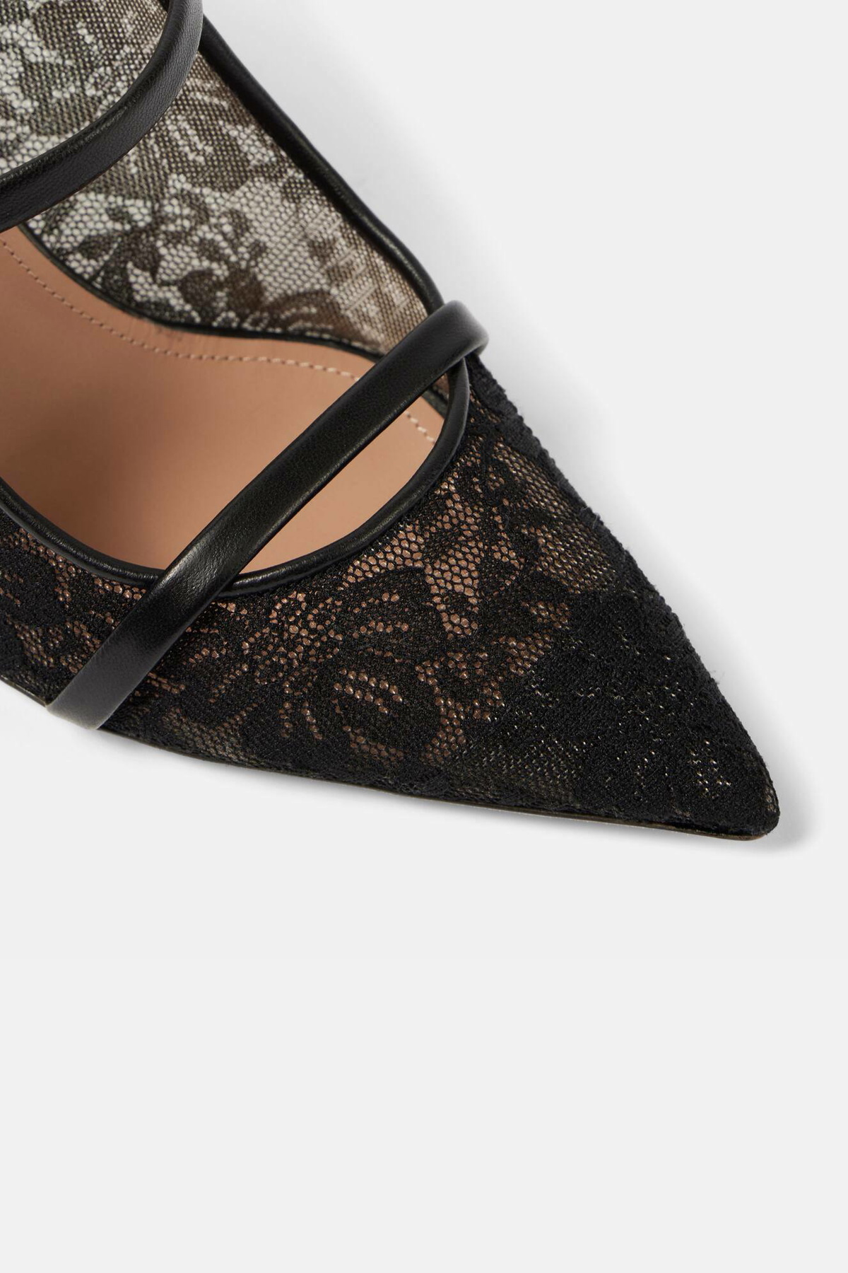 Rhya Lace Pumps - Black