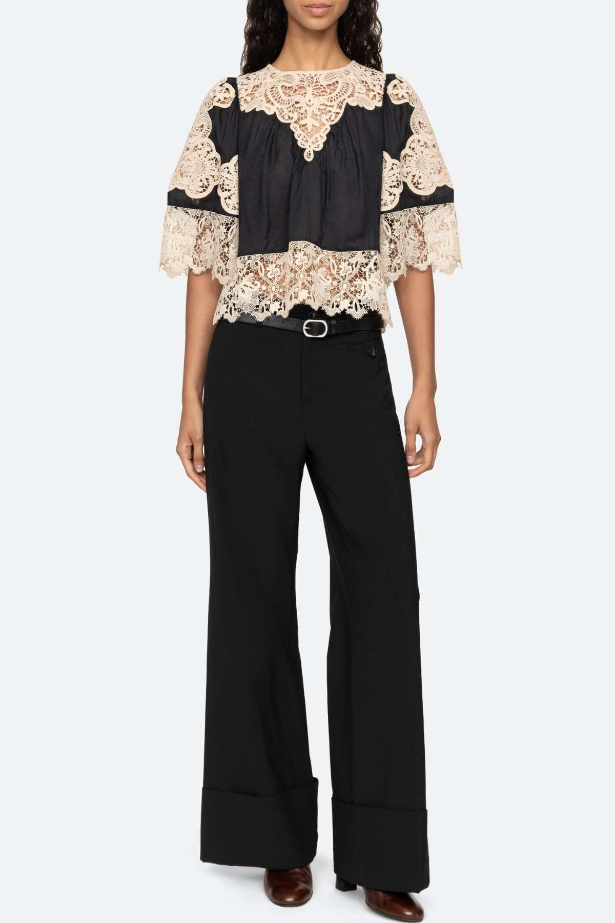 Ruio Cochet Lace Top