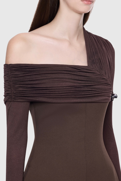 Sibeo Asymmetric Off Shoulder Rudhed Maxi Dress