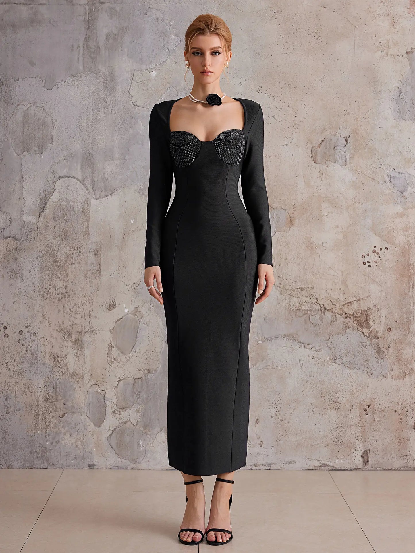 Black slim fit long-sleeved midi dress