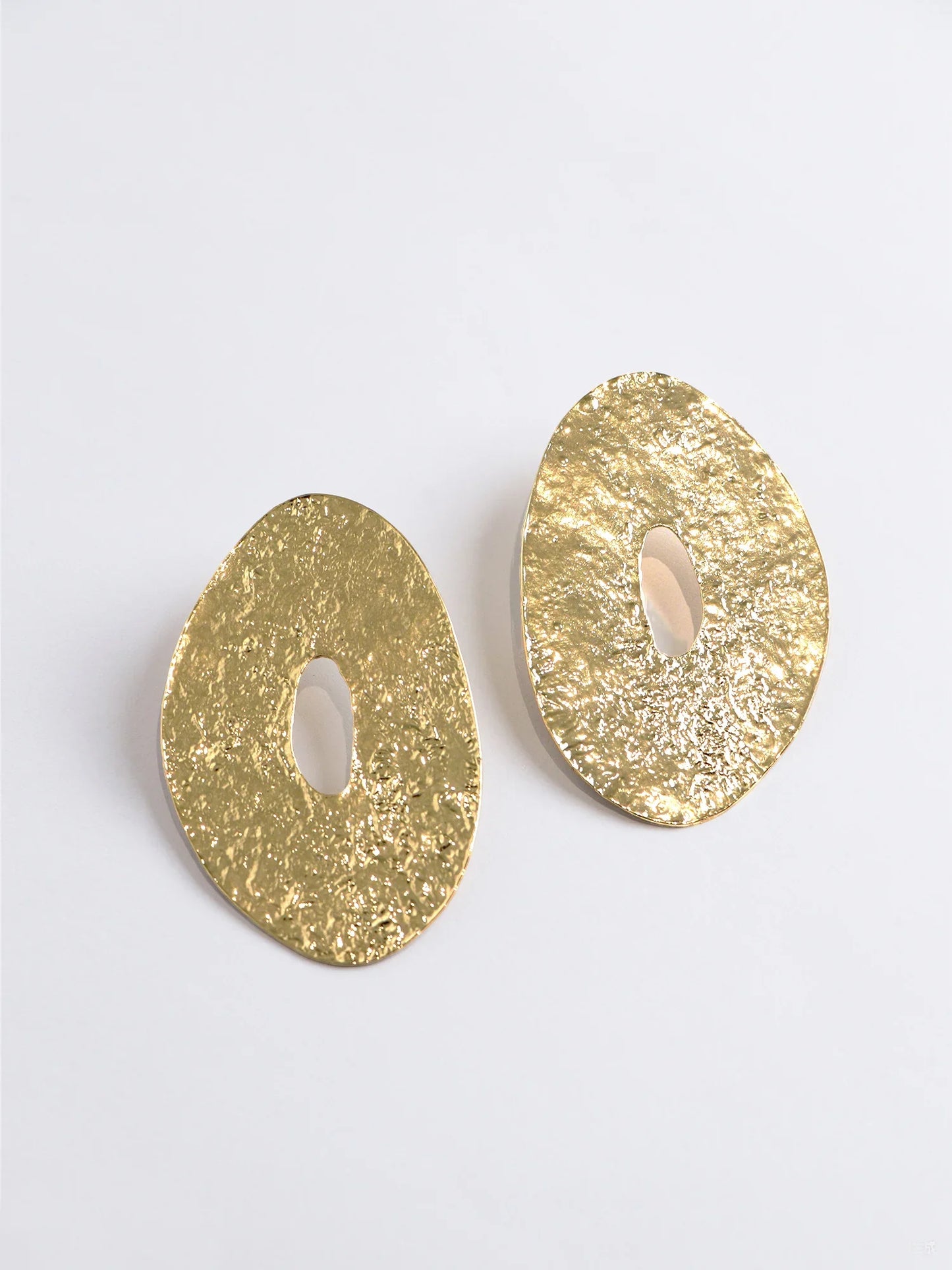 Gold Oval Hollow Earrings