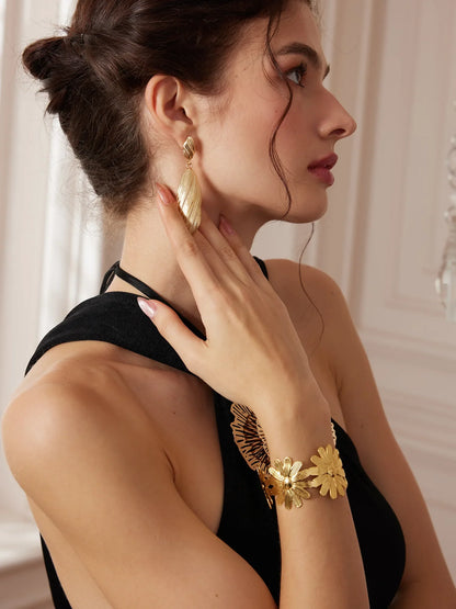 Golden Shell Earrings