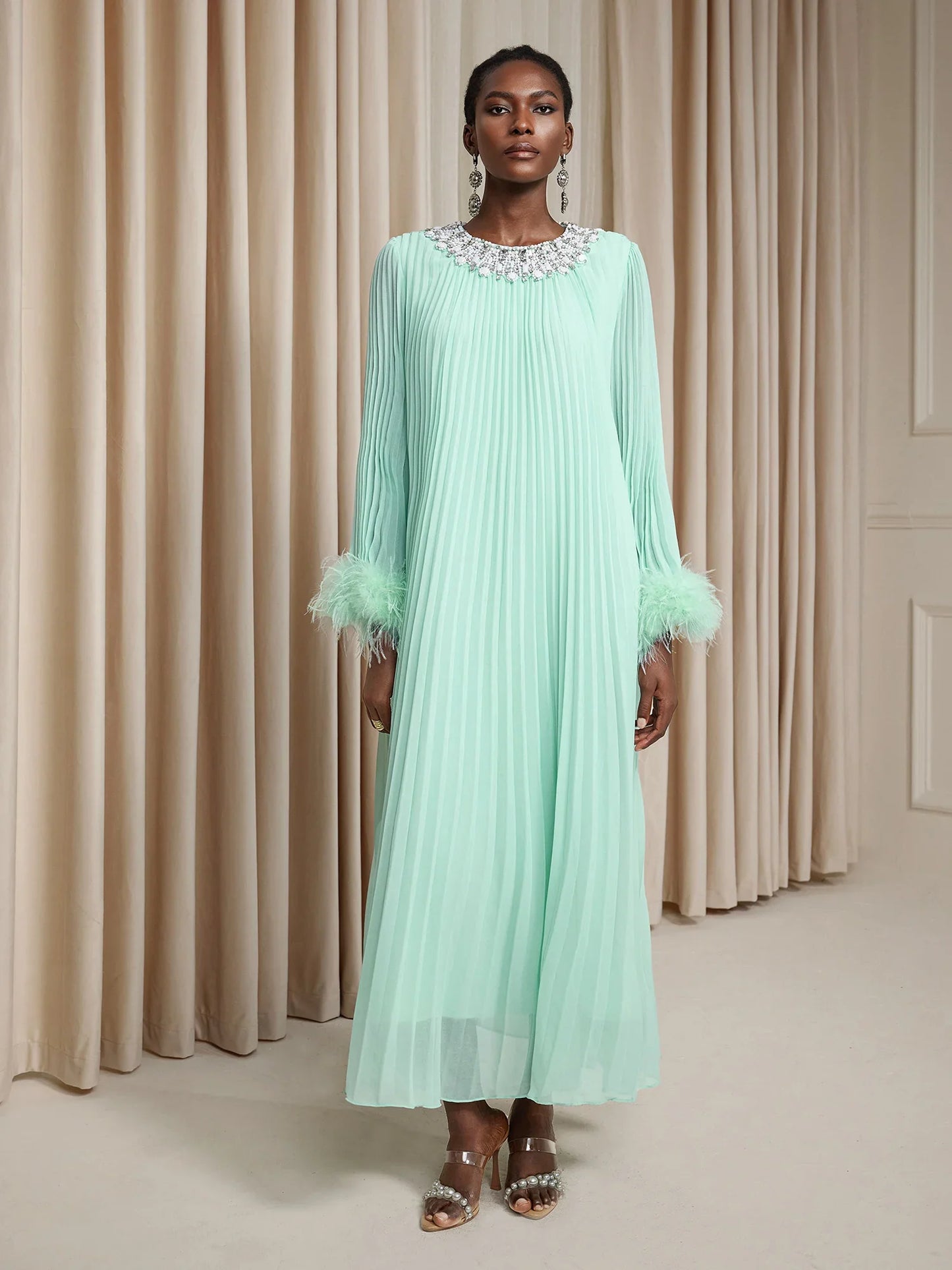 Green Ruched Round Neck Plush Sleeve Maxi Dress