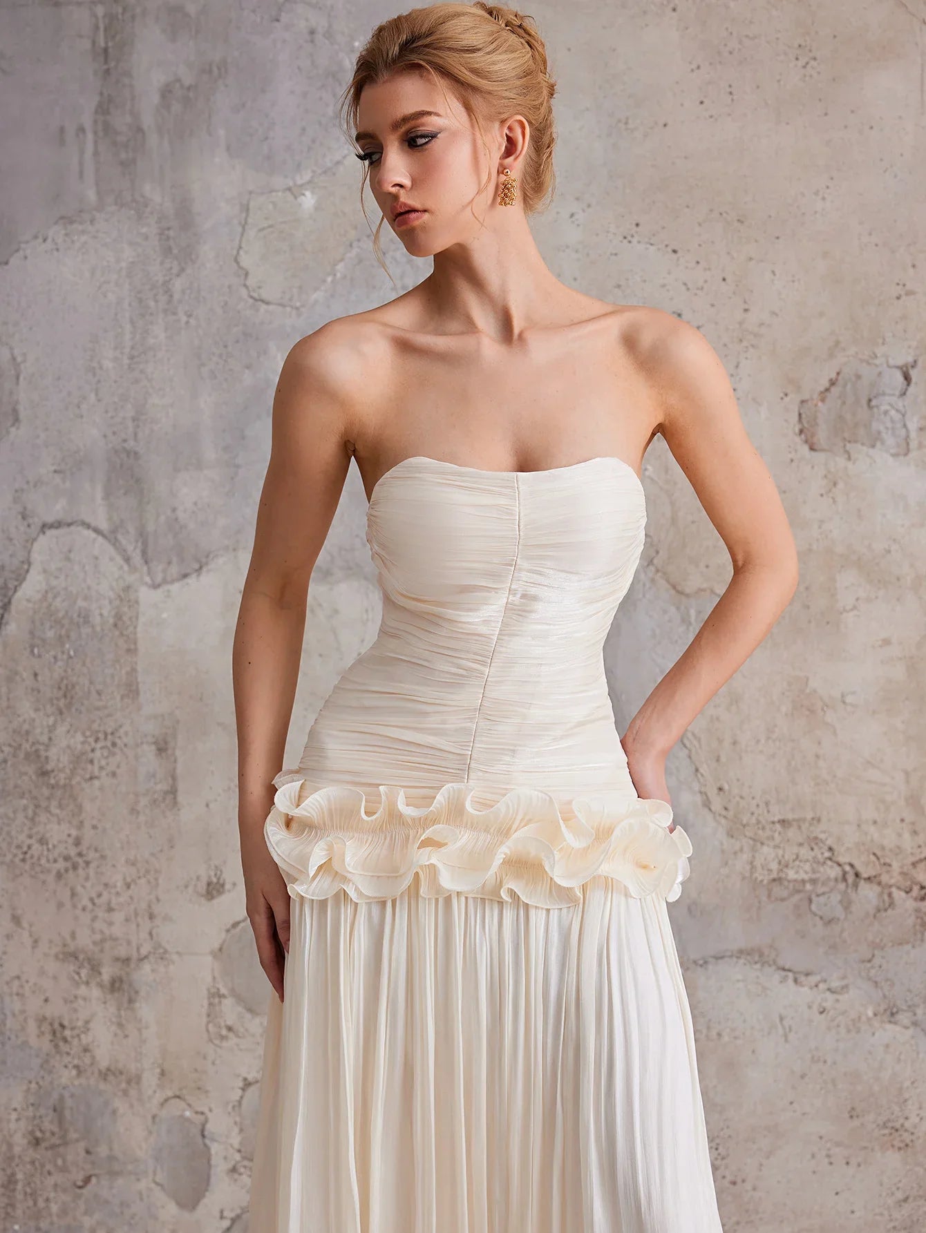 Strapless 3D Flower Wrapped Buttocks Maxi Dress